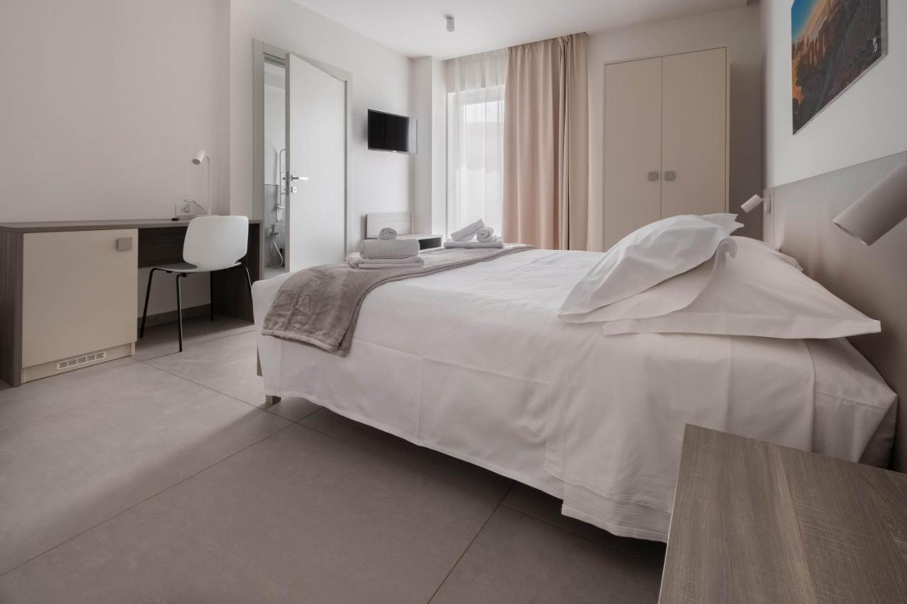 Hotel 1921 Pozzallo Ngoại thất bức ảnh